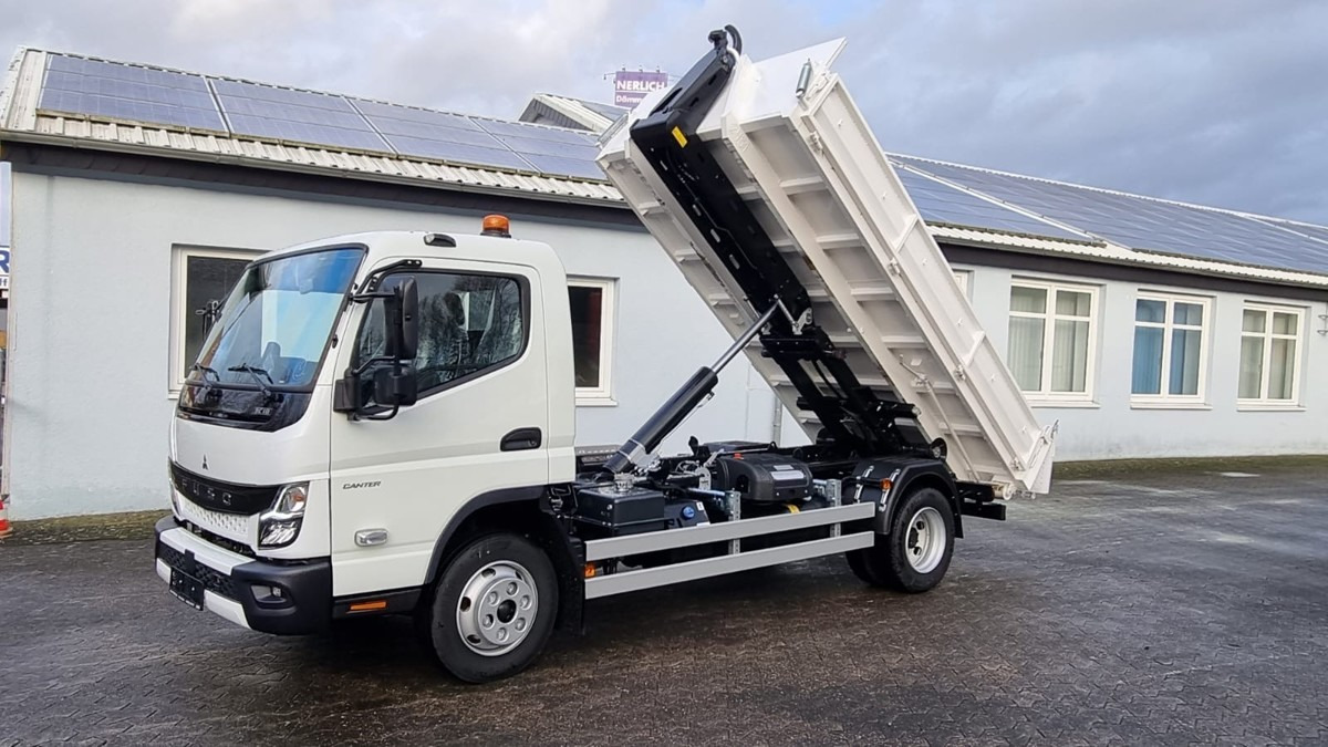 FUSO FUSO 9C18 Duonic City Abrollkipper AHK - Kamion sa hidrauličnom kukom: slika 1 FUSO FUSO 9C18 Duonic City Abrollkipper AHK - Kamion sa hidrauličnom kukom: slika 1