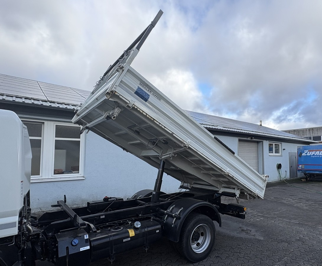 FUSO Meiller 3-Seiten Kipper Aufbau Bj. 2023 - Dostavno vozilo kiper: slika 1 FUSO Meiller 3-Seiten Kipper Aufbau Bj. 2023 - Dostavno vozilo kiper: slika 1