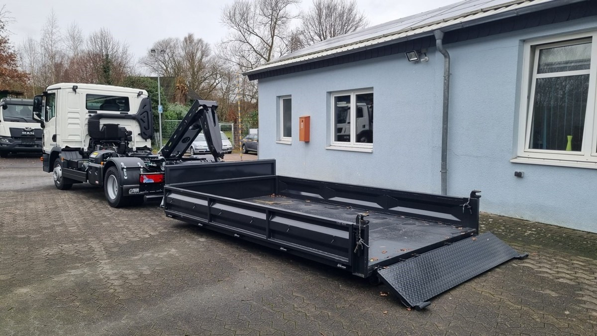 MAN TGL 12.220 BL NEU City Abrollkipper 8t TipMatic - Kamion sa hidrauličnom kukom: slika 2 MAN TGL 12.220 BL NEU City Abrollkipper 8t TipMatic - Kamion sa hidrauličnom kukom: slika 2