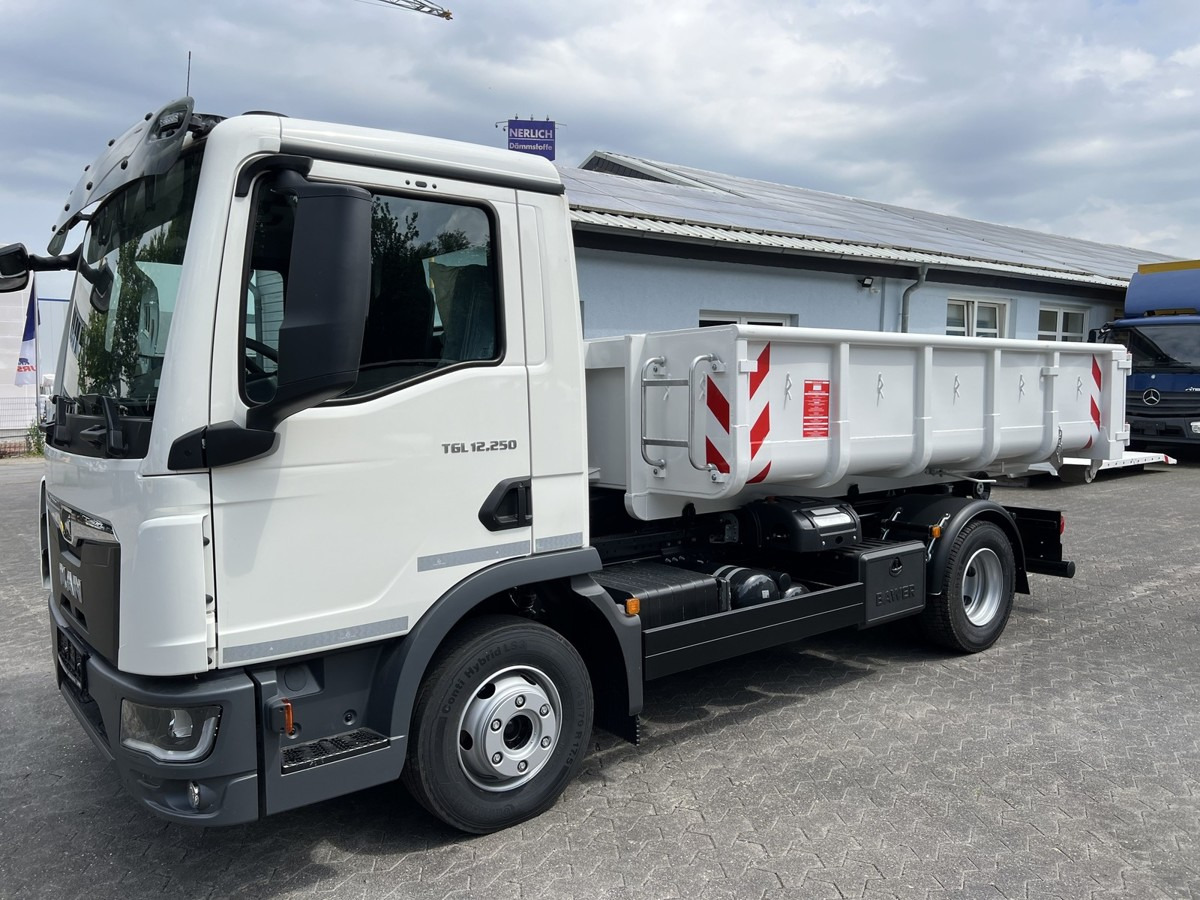 MAN TGL 12.250 BL NEU City Abrollkipper PowerMatic s - Kamion sa hidrauličnom kukom: slika 3 MAN TGL 12.250 BL NEU City Abrollkipper PowerMatic s - Kamion sa hidrauličnom kukom: slika 3