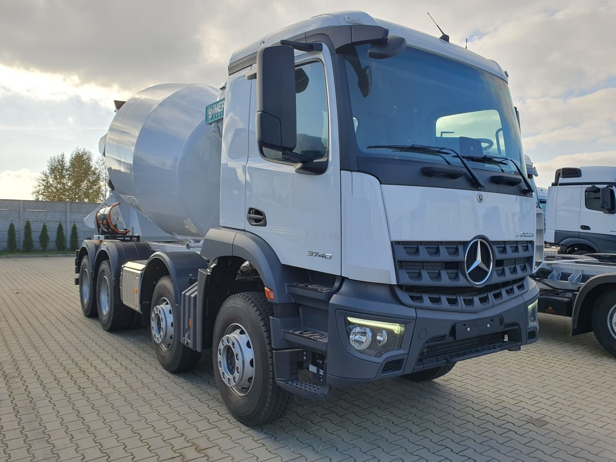 MERCEDES-BENZ Arocs 3740 8x4 Betonmischer IMER ORU LT105 H 10m - Mikser za beton: slika 2 MERCEDES-BENZ Arocs 3740 8x4 Betonmischer IMER ORU LT105 H 10m - Mikser za beton: slika 2