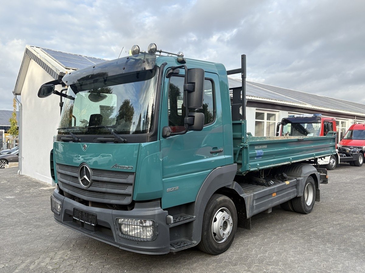 MERCEDES-BENZ Atego 823 3-Seiten Kipper Meiller 2 x AHK - Dostavno vozilo kiper: slika 1 MERCEDES-BENZ Atego 823 3-Seiten Kipper Meiller 2 x AHK - Dostavno vozilo kiper: slika 1
