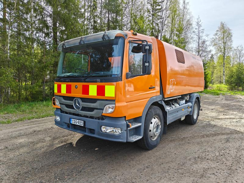 Bucher Cityfant 60 MB Atego - Autočistilica: slika 2 Bucher Cityfant 60 MB Atego - Autočistilica: slika 2