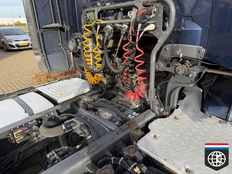 Tegljač Scania R410 NIGHT A/C / 2X TANK / RETARDER / TUV: 06-26: slika 19