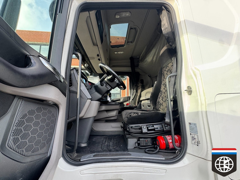 Scania R450 euro 6 D - Retarder - Night A/C - CLEAN TRUCK - full spoiler - Tegljač: slika 5 Scania R450 euro 6 D - Retarder - Night A/C - CLEAN TRUCK - full spoiler - Tegljač: slika 5