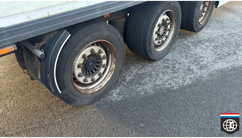 Van Eck UT-3 AIR FREIGHT - VOLUME MULTI TEMP - DATALOG - 3x BPW 1x LIFT - Poluprikolica hladnjače: slika 4 Van Eck UT-3 AIR FREIGHT - VOLUME MULTI TEMP - DATALOG - 3x BPW 1x LIFT - Poluprikolica hladnjače: slika 4