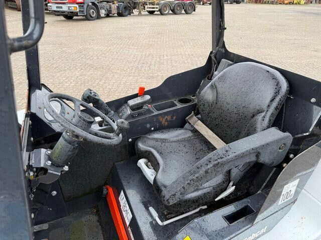 Utovarivač točkaš Bobcat L28, Schaufel, Palettengabel, S.W.S.: slika 10 Utovarivač točkaš Bobcat L28, Schaufel, Palettengabel, S.W.S.: slika 10