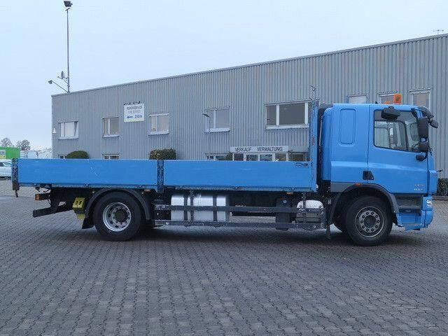 DAF CF 75.360 4x2, Retarder, Klima, AHK, Gerüstbau - Kamion sa tovarnim sandukom: slika 2 DAF CF 75.360 4x2, Retarder, Klima, AHK, Gerüstbau - Kamion sa tovarnim sandukom: slika 2