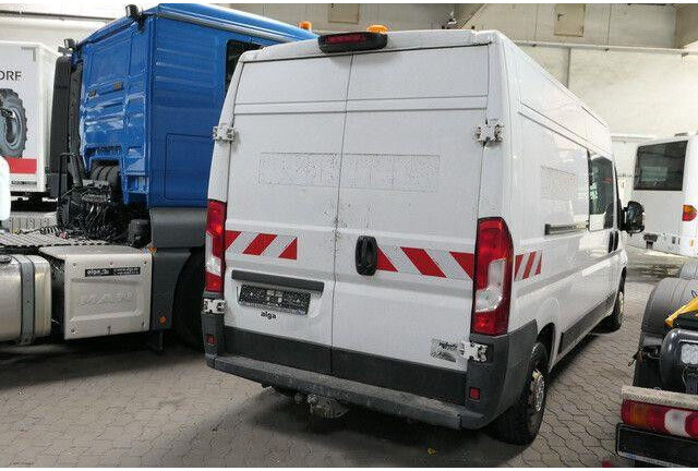 Fiat Ducato MultiCab, 6 Sitze, AHK, Klima, Trennwand - Furgon: slika 3 Fiat Ducato MultiCab, 6 Sitze, AHK, Klima, Trennwand - Furgon: slika 3