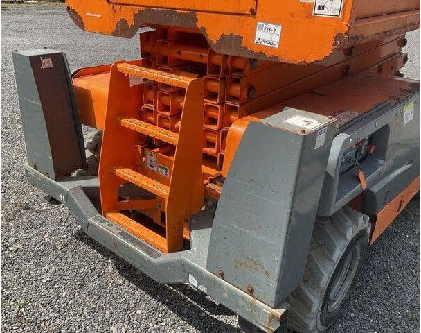 Haulotte Compact 12 DX, Geländegängig, Kubota, 12,15m - Lift u obliku makaza: slika 4 Haulotte Compact 12 DX, Geländegängig, Kubota, 12,15m - Lift u obliku makaza: slika 4