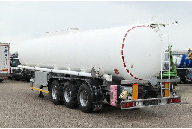 Kässbohrer STH 34/10-24/Tank 34.000 ltr./Unterbefüll./Pumpe - Poluprikolica cisterna: slika 3 Kässbohrer STH 34/10-24/Tank 34.000 ltr./Unterbefüll./Pumpe - Poluprikolica cisterna: slika 3