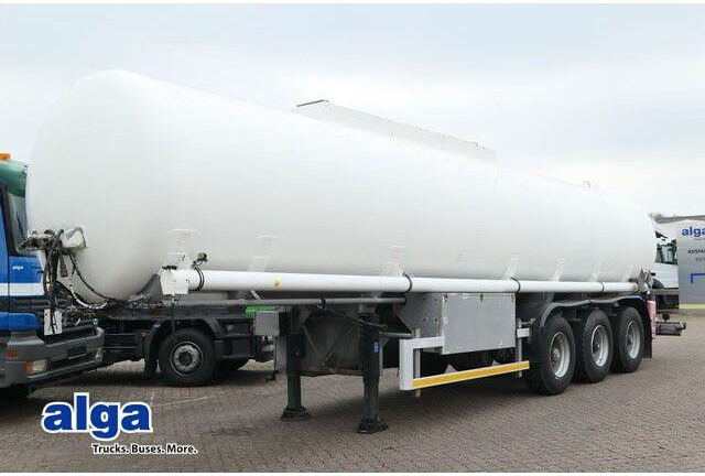 Kässbohrer STH 34/10-24/Tank 34.000 ltr./Unterbefüll./Pumpe - Poluprikolica cisterna: slika 1 Kässbohrer STH 34/10-24/Tank 34.000 ltr./Unterbefüll./Pumpe - Poluprikolica cisterna: slika 1