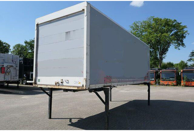 Kögel Wechselkoffer, BDF, Isoliert, Rolltor - Kamion sa zatvorenim sandukom: slika 5 Kögel Wechselkoffer, BDF, Isoliert, Rolltor - Kamion sa zatvorenim sandukom: slika 5