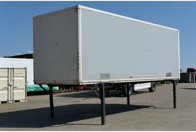 Kögel Wechselkoffer, BDF, Isoliert, Rolltor - Kamion sa zatvorenim sandukom: slika 3 Kögel Wechselkoffer, BDF, Isoliert, Rolltor - Kamion sa zatvorenim sandukom: slika 3