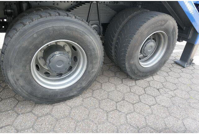 MAN 41.480 TGS BB-WW 8x4, gr. Federpaket, 38tkm, AC - Kamion sa golom šasijom i zatvorenom kabinom: slika 5 MAN 41.480 TGS BB-WW 8x4, gr. Federpaket, 38tkm, AC - Kamion sa golom šasijom i zatvorenom kabinom: slika 5