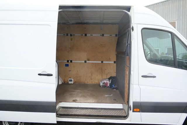 Mercedes-Benz 213 CDI Sprinter 4x2, Klima, 3. Sitz, Holzausbau - Mali kombi: slika 3 Mercedes-Benz 213 CDI Sprinter 4x2, Klima, 3. Sitz, Holzausbau - Mali kombi: slika 3