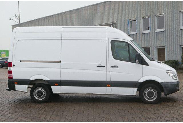 Mercedes-Benz 213 CDI Sprinter 4x2, Klima, 3. Sitz, Holzausbau - Mali kombi: slika 2 Mercedes-Benz 213 CDI Sprinter 4x2, Klima, 3. Sitz, Holzausbau - Mali kombi: slika 2