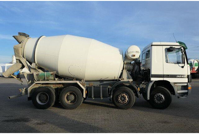 Mercedes-Benz 3240 B Actros 8x4, Liebherr HTM904, 9m³ - Mikser za beton: slika 2 Mercedes-Benz 3240 B Actros 8x4, Liebherr HTM904, 9m³ - Mikser za beton: slika 2