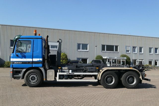 Mercedes-Benz 3343 Actros 6x4, Multilift LHS26056, Klima, AHK - Kamion sa hidrauličnom kukom: slika 4 Mercedes-Benz 3343 Actros 6x4, Multilift LHS26056, Klima, AHK - Kamion sa hidrauličnom kukom: slika 4
