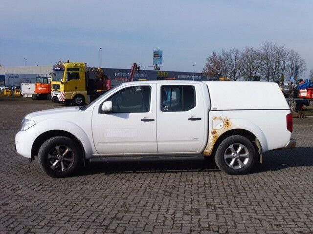 Nissan Navara 2.5 Tdi 4x4, DOKA, Pickup, Klima, AHK - Dostavno vozilo s ravnom platformom: slika 2 Nissan Navara 2.5 Tdi 4x4, DOKA, Pickup, Klima, AHK - Dostavno vozilo s ravnom platformom: slika 2