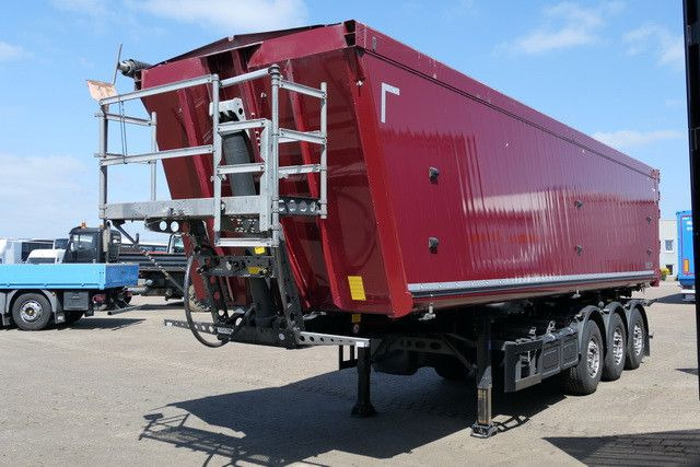 Schmitz Cargobull SKI 24 SL 9.6/Kombitüren/51 cbm./Wassertank - Poluprikolica istovarivača: slika 3 Schmitz Cargobull SKI 24 SL 9.6/Kombitüren/51 cbm./Wassertank - Poluprikolica istovarivača: slika 3