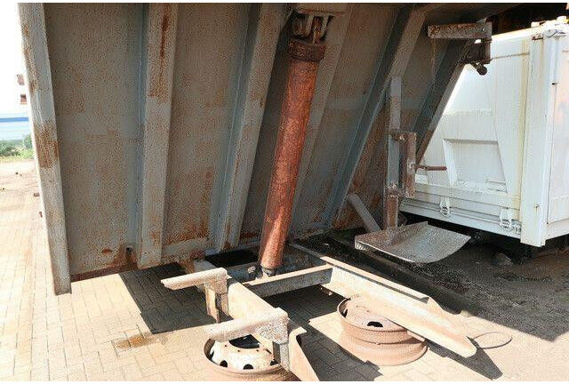 Stahl Hinterkippmulde ca. 18 cbm, Hilfsrahmen - Istovarivač: slika 2 Stahl Hinterkippmulde ca. 18 cbm, Hilfsrahmen - Istovarivač: slika 2