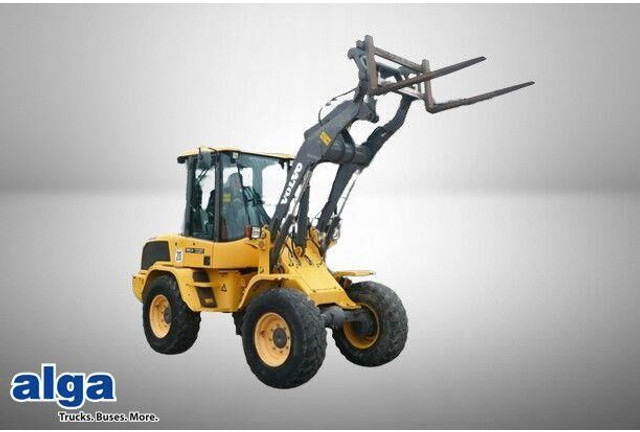 Volvo L30G, 4+1 Schaufel, Palettengabel, Hydr. S.W.S. - Utovarivač točkaš: slika 1 Volvo L30G, 4+1 Schaufel, Palettengabel, Hydr. S.W.S. - Utovarivač točkaš: slika 1