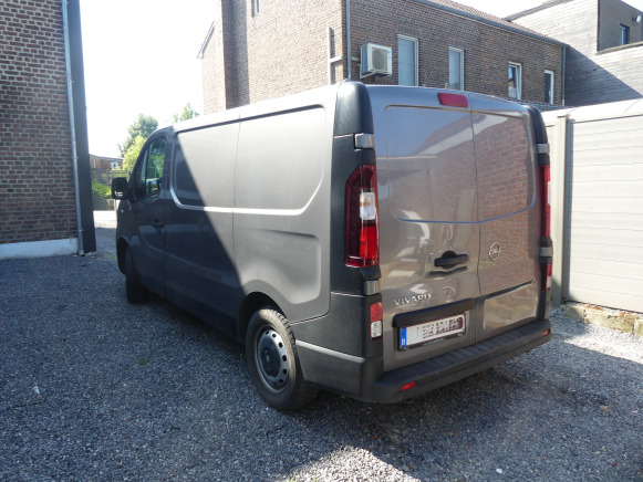 Camionnette Opel Vivaro (2018-122.114 km-VIN:WOVF7G60XJV634111) - Automobil: slika 3 Camionnette Opel Vivaro (2018-122.114 km-VIN:WOVF7G60XJV634111) - Automobil: slika 3