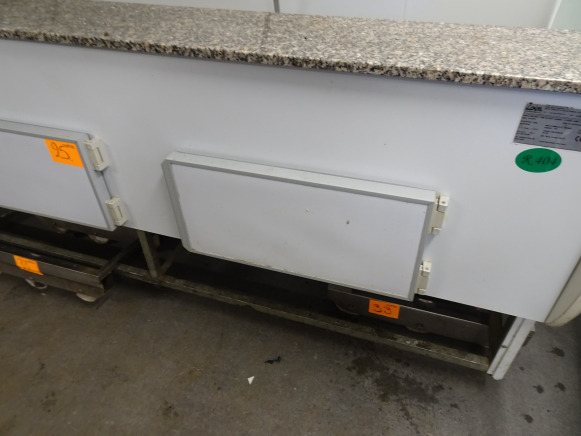 Comptoir frigo, marque ZOIN
modèle : Melody Y 300 Statico - bbianco
numéro : 5629/07
année : 2007
Toir frigo, marque ZOIN
modèle : Melody Y 300 Statico - bbianco
numéro : 5629/07
anné frigo, marque ZO - Oprema za prehrambenu industriju: slika 5 Comptoir frigo, marque ZOIN
modèle : Melody Y 300 Statico - bbianco
numéro : 5629/07
année : 2007
Toir frigo, marque ZOIN
modèle : Melody Y 300 Statico - bbianco
numéro : 5629/07
anné frigo, marque ZO - Oprema za prehrambenu industriju: slika 5