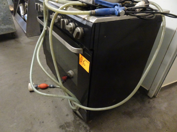 Cuisinière, marque VALBERG
modèle : VALCV905MFCNVT
numéro : 00725157008320460005
voltage : 230 V / 50 Hz
5 taques vitro céramiques Inière, marque VALBERG
modèle : VALCV905MFCNVT
numéro : 007251570083 - Oprema za prehrambenu industriju: slika 3 Cuisinière, marque VALBERG
modèle : VALCV905MFCNVT
numéro : 00725157008320460005
voltage : 230 V / 50 Hz
5 taques vitro céramiques Inière, marque VALBERG
modèle : VALCV905MFCNVT
numéro : 007251570083 - Oprema za prehrambenu industriju: slika 3