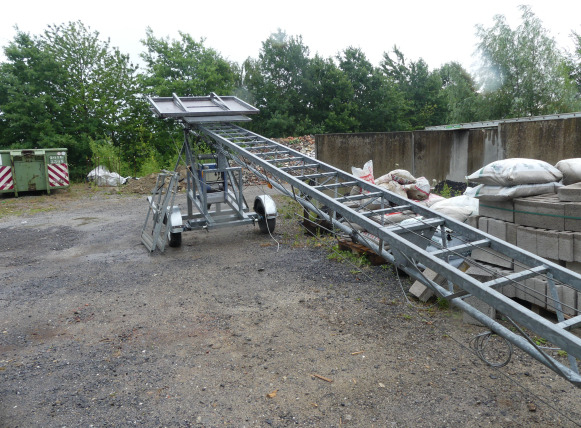 Monte charge tractable Intermat BL400G - Građevinska oprema: slika 3 Monte charge tractable Intermat BL400G - Građevinska oprema: slika 3