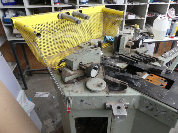 Sertisseuse pneumatique Eisele PRESSTA - Mašina za obradu metala: slika 4 Sertisseuse pneumatique Eisele PRESSTA - Mašina za obradu metala: slika 4