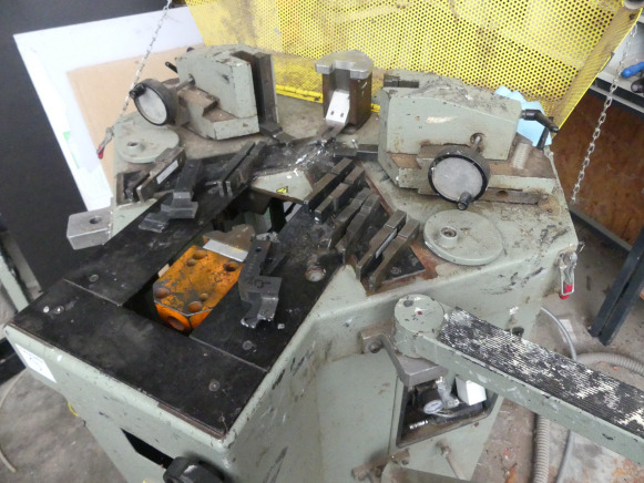 Sertisseuse pneumatique Eisele PRESSTA - Mašina za obradu metala: slika 3 Sertisseuse pneumatique Eisele PRESSTA - Mašina za obradu metala: slika 3