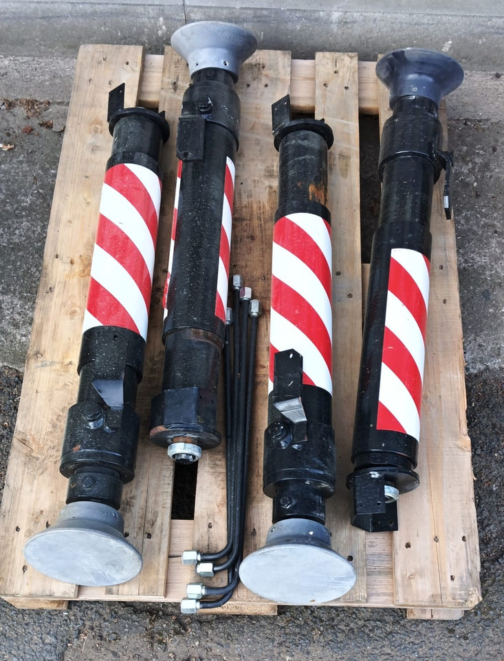 FASSI - PALFINGER - HIAB - HMF - ATLAS additional stabilizers, Zusatzabstützen - Kran za kamion: slika 4 FASSI - PALFINGER - HIAB - HMF - ATLAS additional stabilizers, Zusatzabstützen - Kran za kamion: slika 4