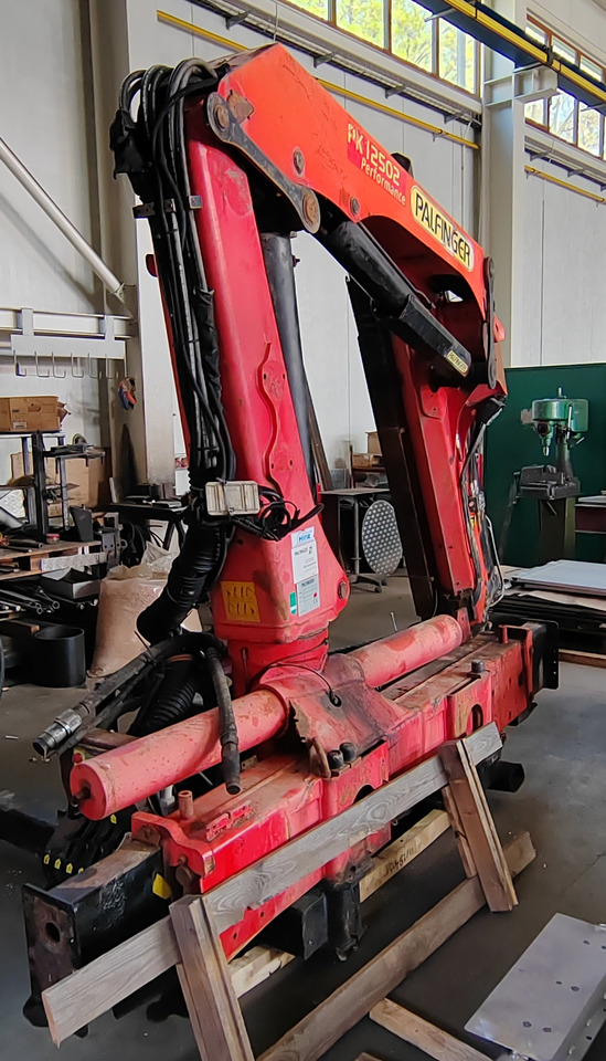 PALFINGER PK 12502 C Performance, remote control, extra functions crane, grue, Kran, Ladekran - Kran za kamion: slika 4 PALFINGER PK 12502 C Performance, remote control, extra functions crane, grue, Kran, Ladekran - Kran za kamion: slika 4