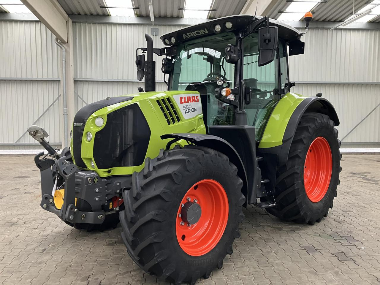 CLAAS Arion 550 - Traktor: slika 1 CLAAS Arion 550 - Traktor: slika 1