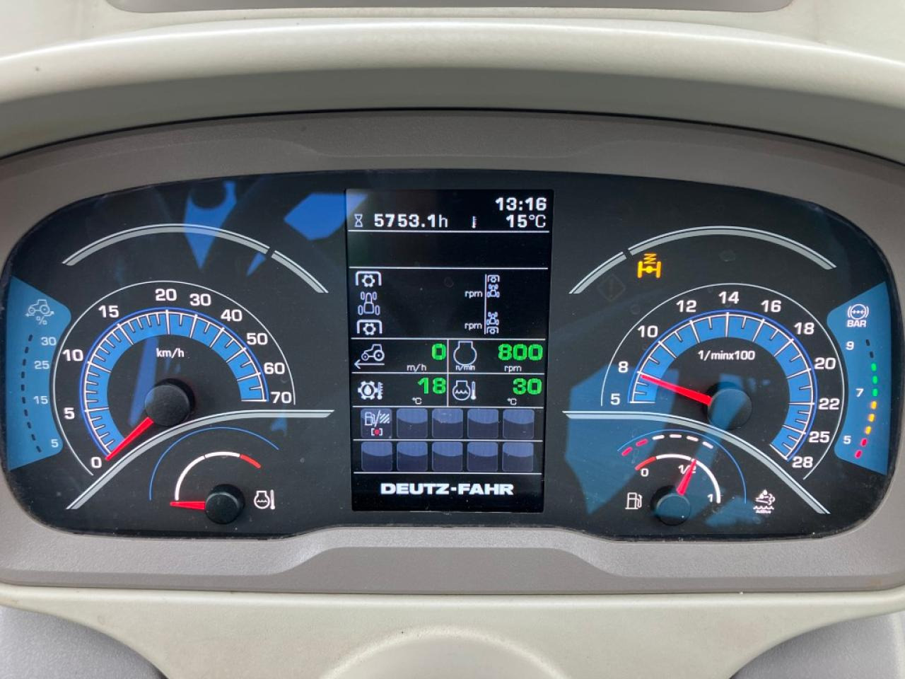 Traktor Deutz-Fahr 6215 TTV: slika 17 Traktor Deutz-Fahr 6215 TTV: slika 17