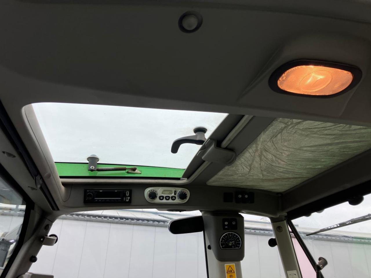 Traktor Deutz-Fahr 6215 TTV: slika 19 Traktor Deutz-Fahr 6215 TTV: slika 19