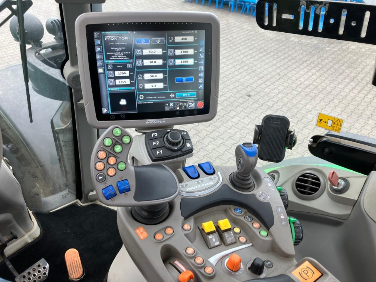 Traktor Deutz-Fahr 6215 TTV: slika 15 Traktor Deutz-Fahr 6215 TTV: slika 15