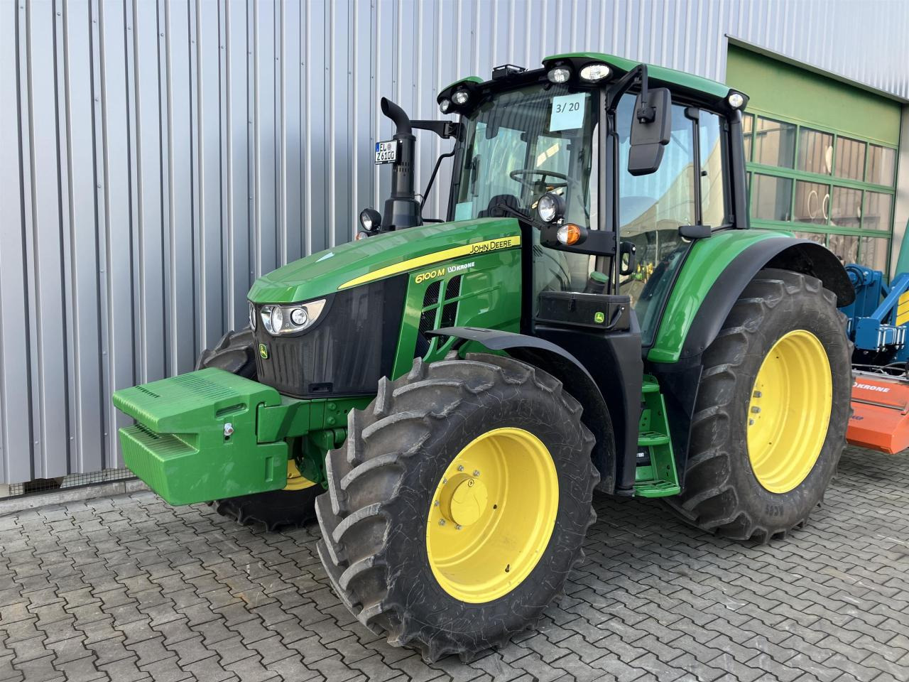 John Deere 6100M - Traktor: slika 1 John Deere 6100M - Traktor: slika 1