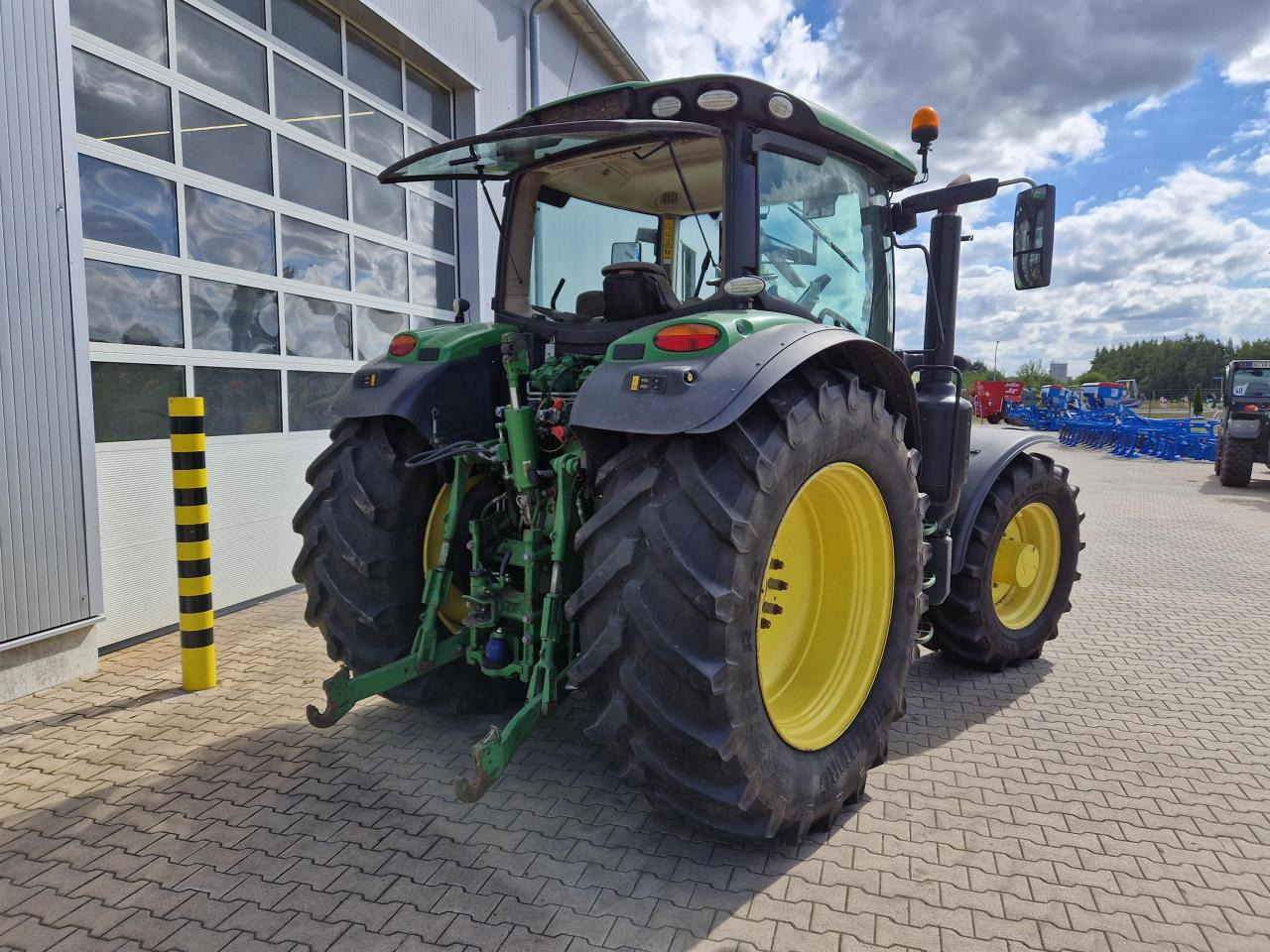 John Deere 6145R - Traktor: slika 3 John Deere 6145R - Traktor: slika 3