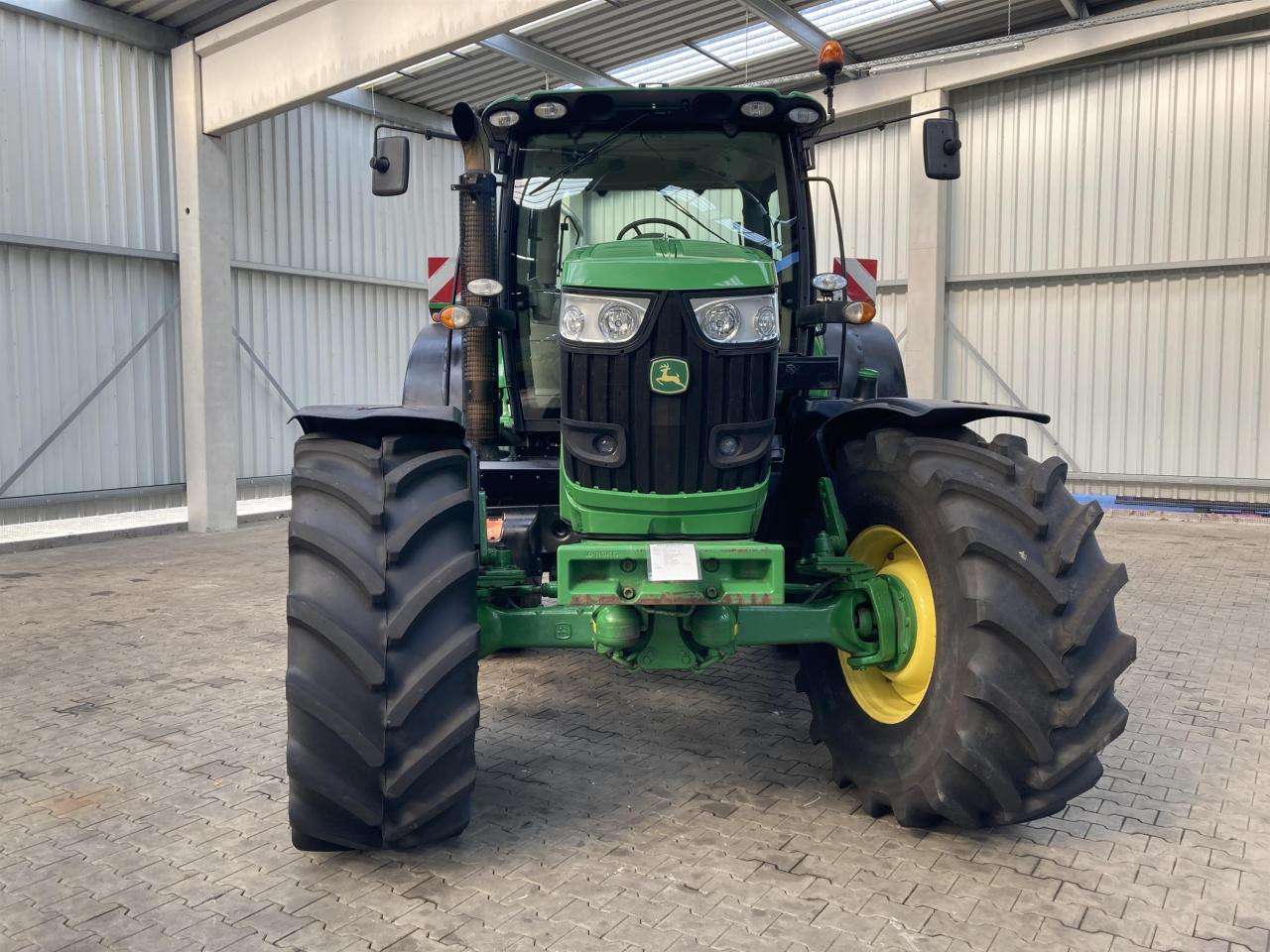 John Deere 6170R - Traktor: slika 4 John Deere 6170R - Traktor: slika 4