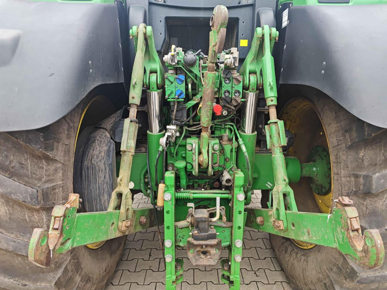 John Deere 6210R - Traktor: slika 5 John Deere 6210R - Traktor: slika 5