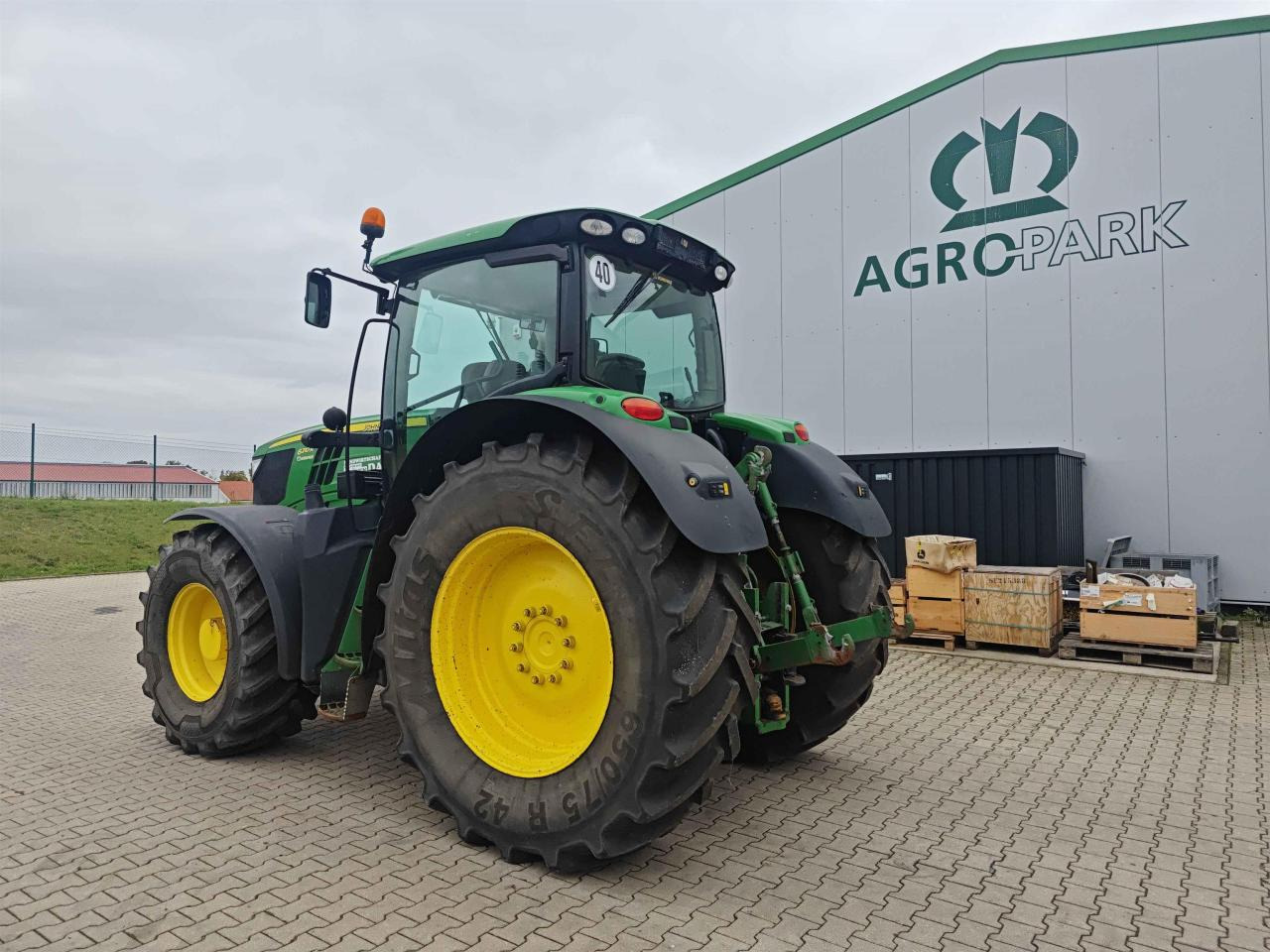 John Deere 6210R - Traktor: slika 3 John Deere 6210R - Traktor: slika 3
