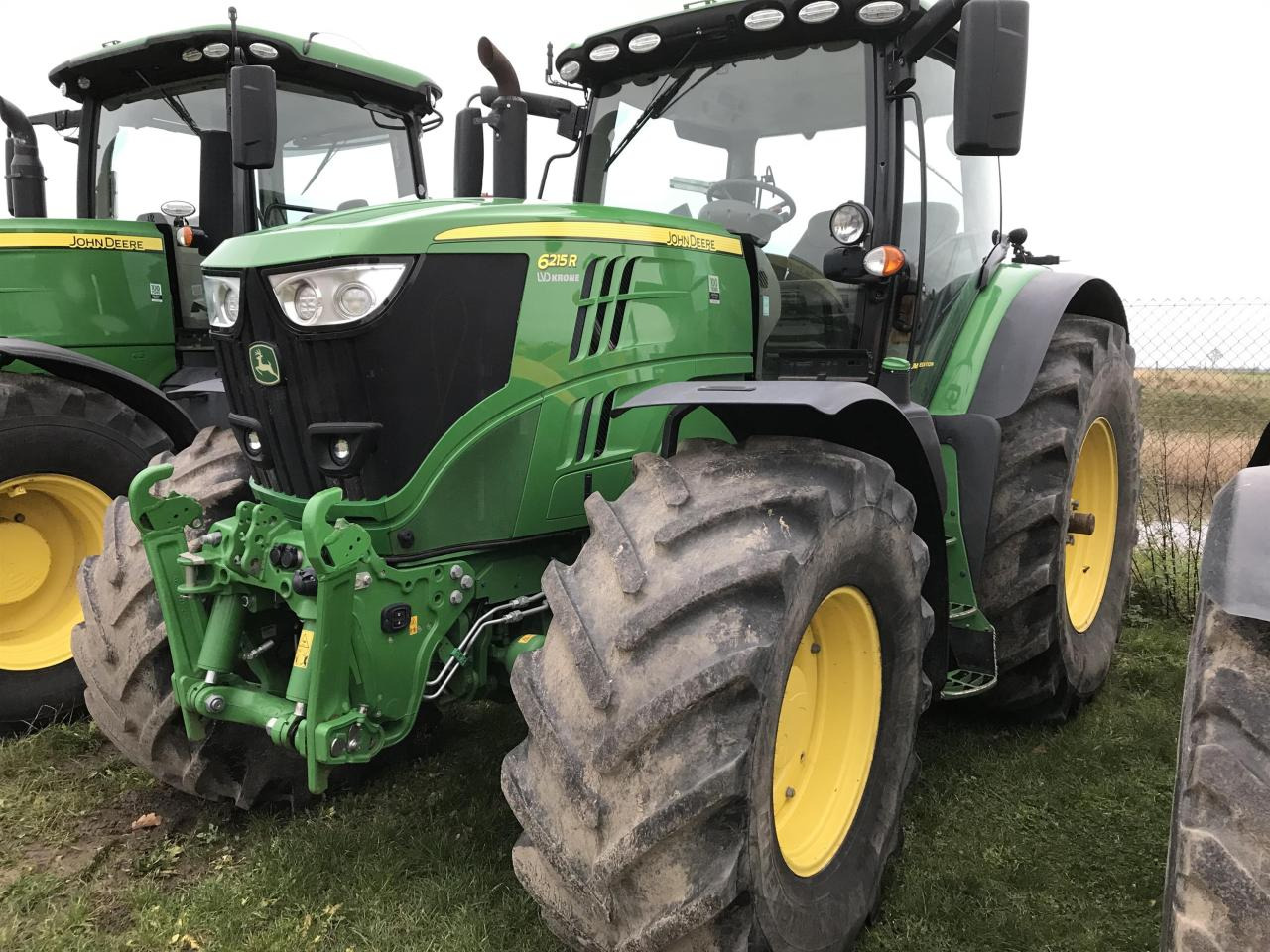 John Deere 6215R - Traktor: slika 1 John Deere 6215R - Traktor: slika 1