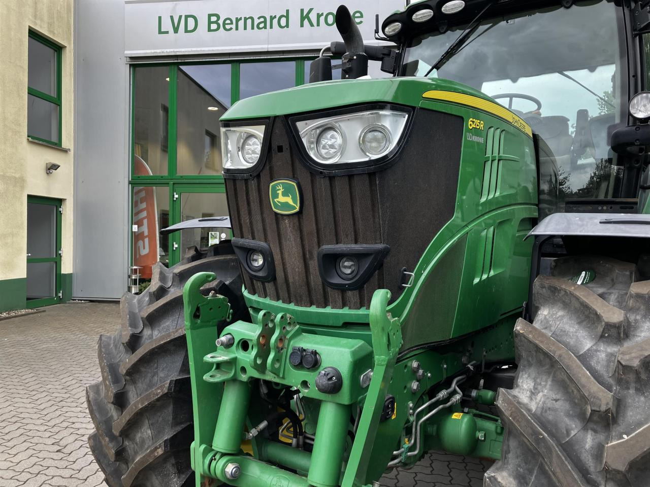 John Deere 6215R - Traktor: slika 4 John Deere 6215R - Traktor: slika 4