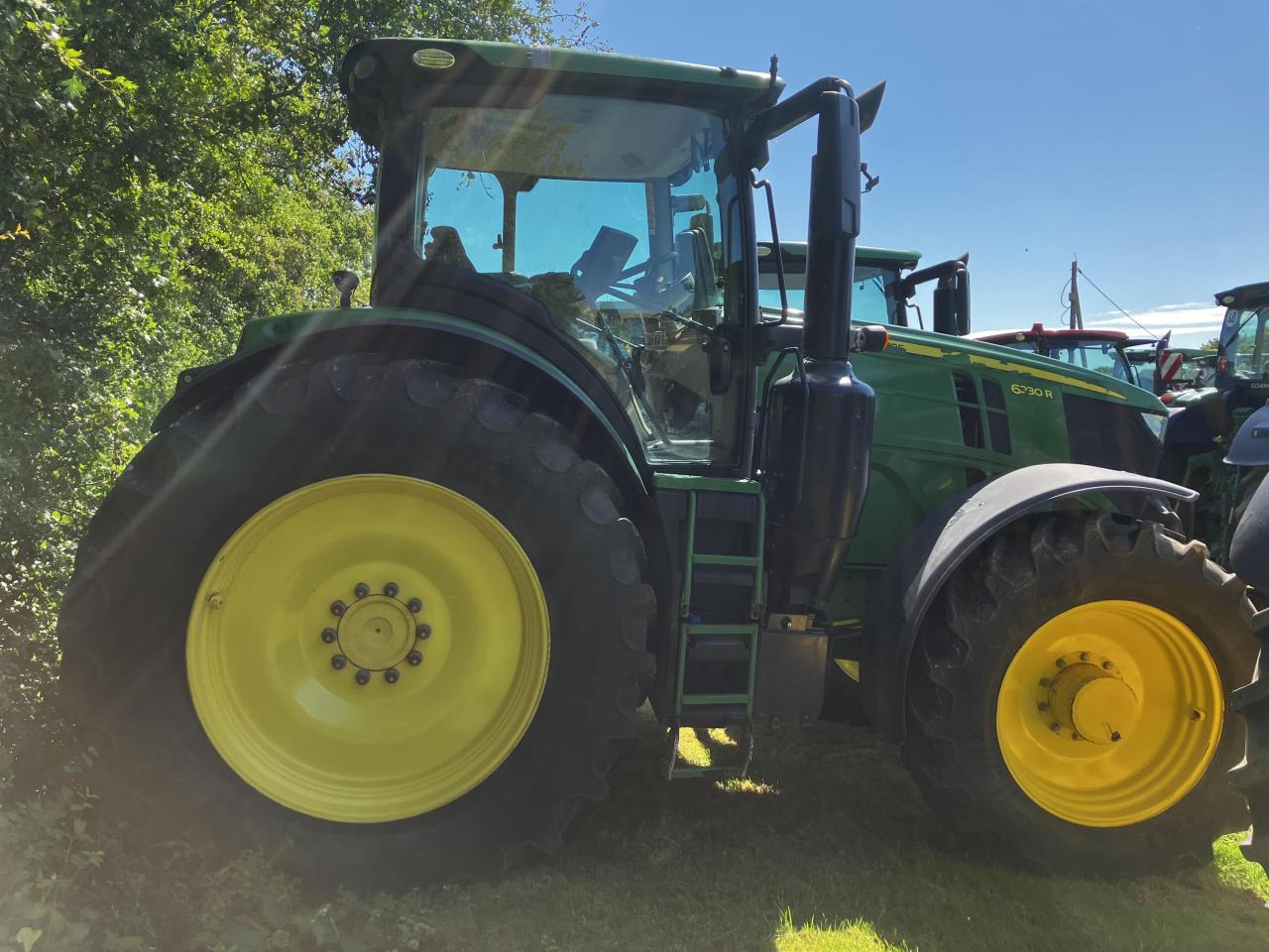 John Deere 6230R - Traktor: slika 2 John Deere 6230R - Traktor: slika 2