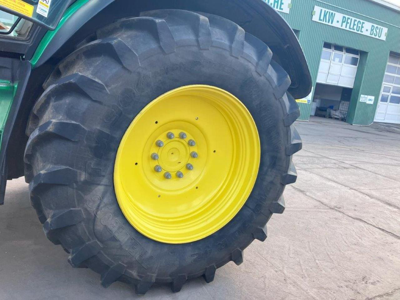 Traktor John Deere 6250R: slika 15