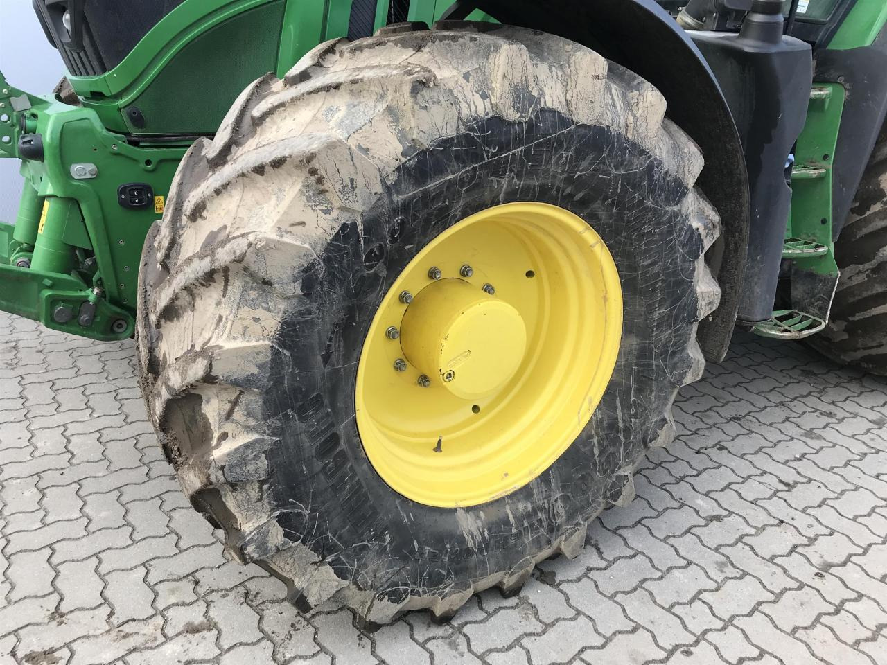 Traktor John Deere 6250R: slika 10