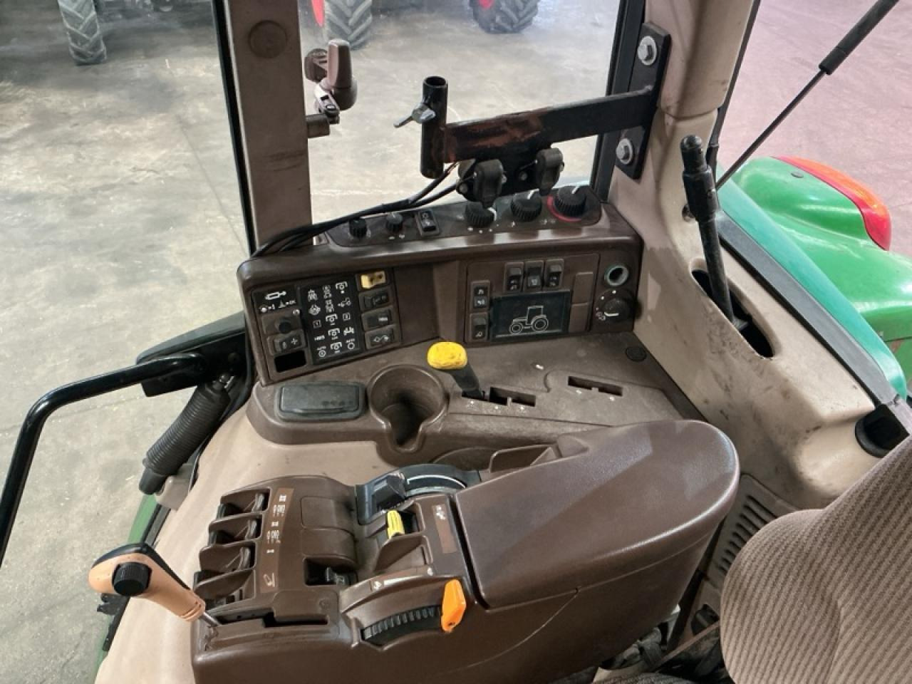 John Deere 6820 - Traktor: slika 5 John Deere 6820 - Traktor: slika 5